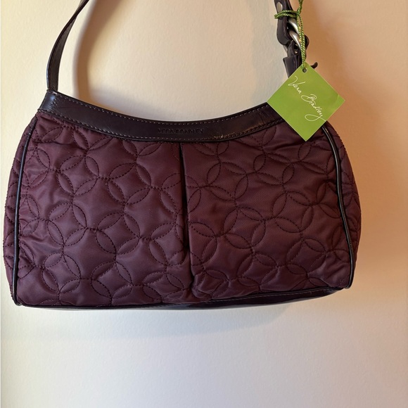 Elegant Quilted Shoulder Bag - Burgundy - Picture 2 of 4